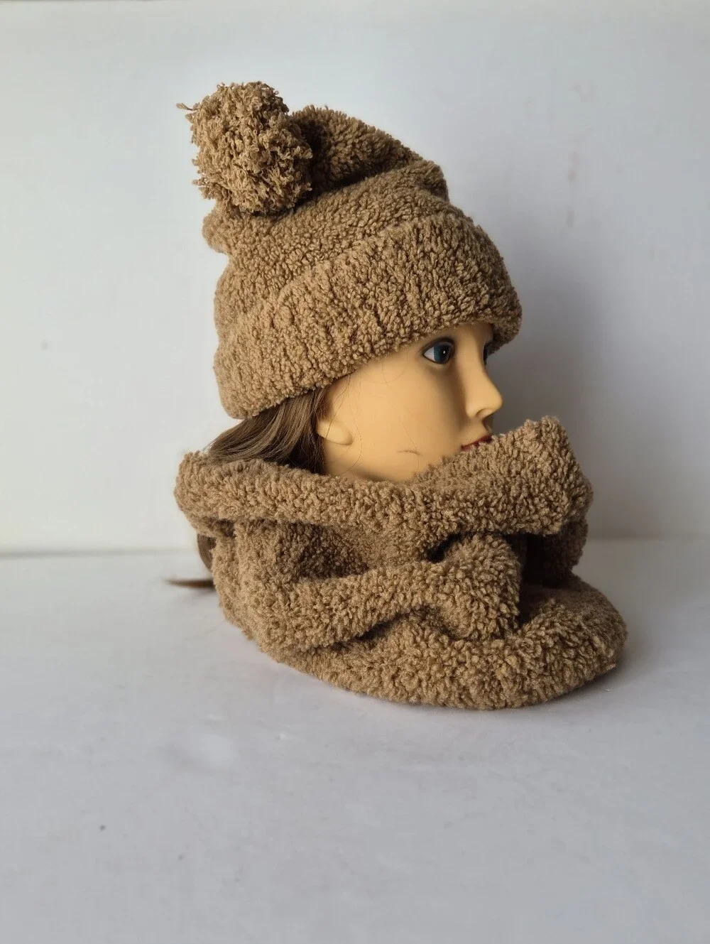 Vince Wool Cashmere Teddy Boucle Beanie Scarf Set Mocha Camel Cozy Quiet Luxury